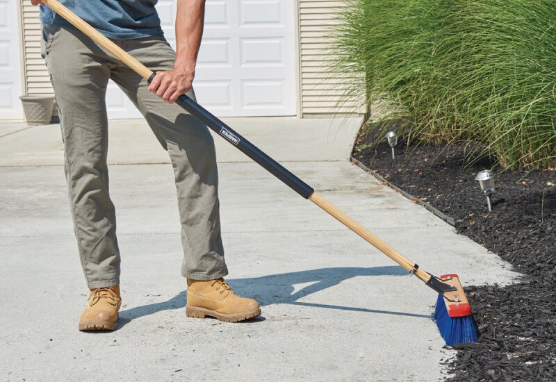 How to Choose the Best Outside House Cleaning Services Near You