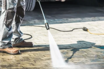 How-To-Guide-Driveway-Cleaning-1200x520